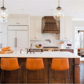 Classic Blend of Contemporary and Traditional Kitchen Renovation