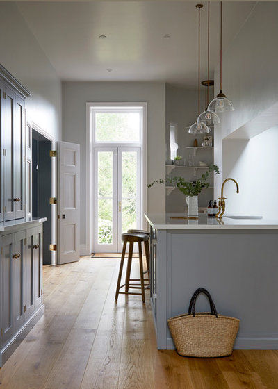 American Traditional Kitchen by FIONA DUKE INTERIORS