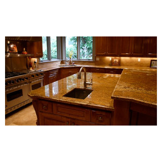 Classic Granite Kitchen in Redmond WA. - Traditional - Kitchen ...