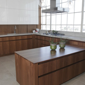 Classic III Walnut Detail