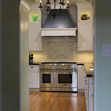 Classic kitchen in 1935 Spanish house