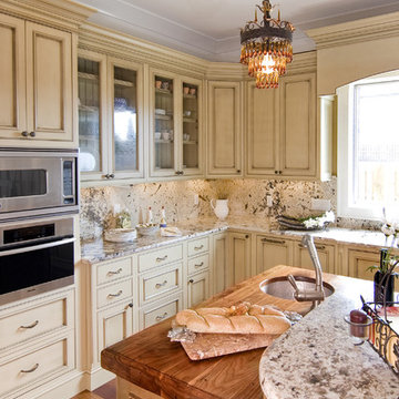 Classic Kitchen Style - Cabinets and Entertaining Island
