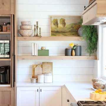 CLASSIC MODERN KITCHEN