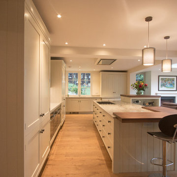 Classic Off-White Shaker Kitchen