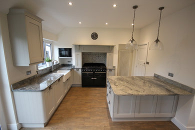 Classic Shaker Kitchen in Soft Grey