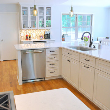 Classic Traditional White Kitchen / Rockville, MD