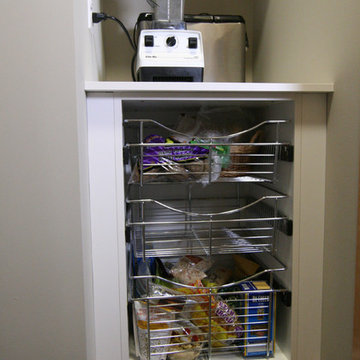 Clean Birch Kitchen plus Pantry