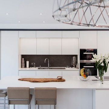 CLEAN LINES WITH INTUO KITCHEN DESIGN