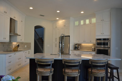 Inspiration for a contemporary kitchen remodel in Jacksonville