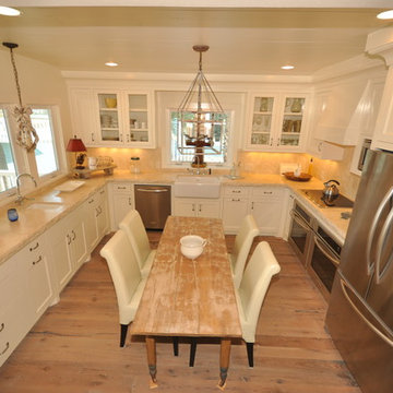 Coastal Bay House kitchen