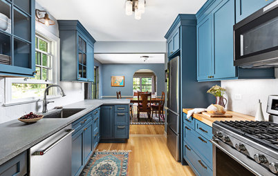 5 Countertops That Look Beautiful in a Dark Blue Kitchen