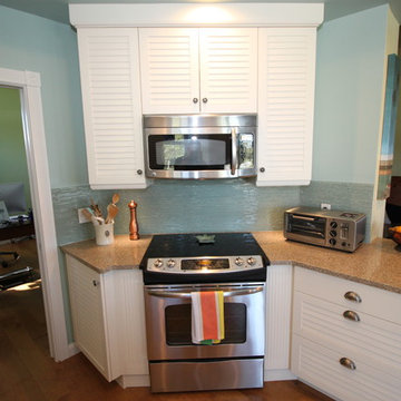 Coastal Kitchen Remodel with White Cabinets