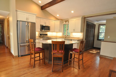 Example of a kitchen design in Boston