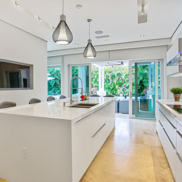 Coconut Grove Kitchen in Engineered Wood and Matte Lacquer