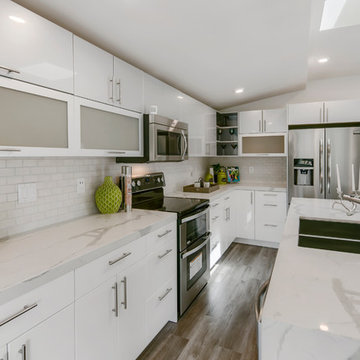 College Ave., San Francisco Modern Flip