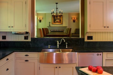 Inspiration for a farmhouse kitchen remodel in Portland Maine