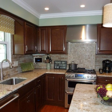 Colonial Gold counters with Faux Brick Backsplash