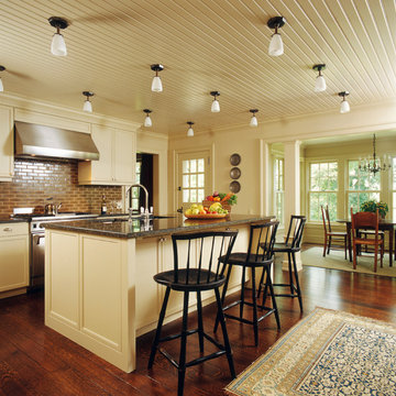 Colonial Waterfront Kitchen