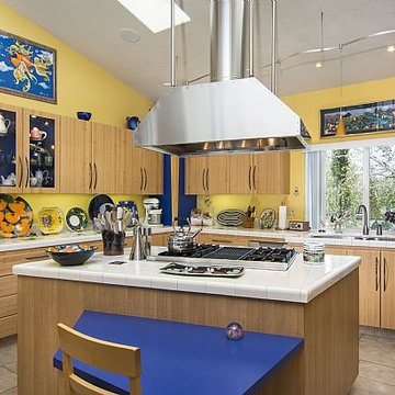 Colorful Palmdale Kitchen