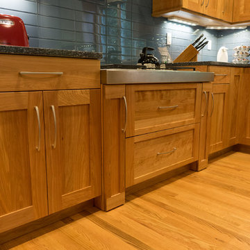 Colorful Transitional Kitchen That Pops