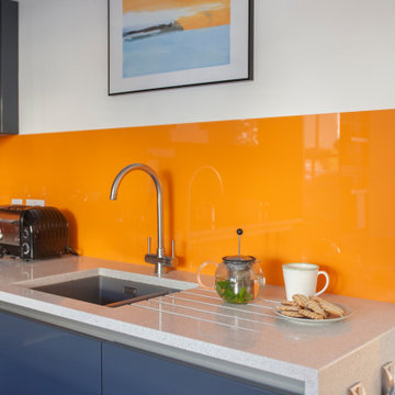 COLOURFUL, QUIRKY MODERN KITCHEN