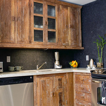 Combining rustic wood with industrial chic perfectly!!