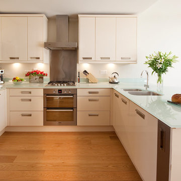 Compact, carefully planned kitchen