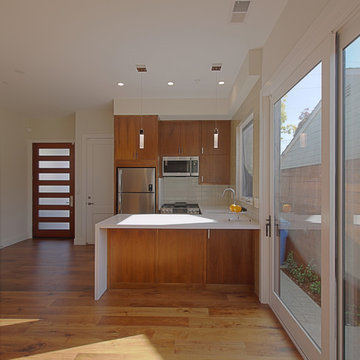 Compact Suburban House 16673