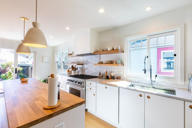 Inspiration for a modern kitchen remodel in San Francisco