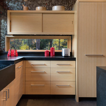 Kitchen with horizontal window