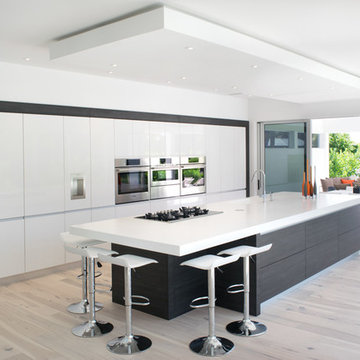 Contemporary & Chic