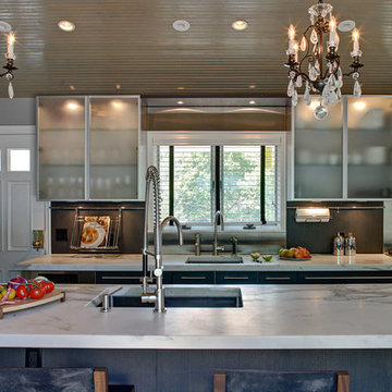 Contemporary colonial kitchen