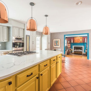 75+ Moderne Küchen mit rotem Boden Ideen & Bilder - April 2021 | Houzz DE