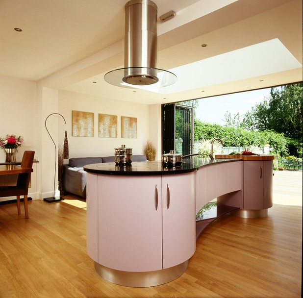 Contemporary Kitchen by Tulip