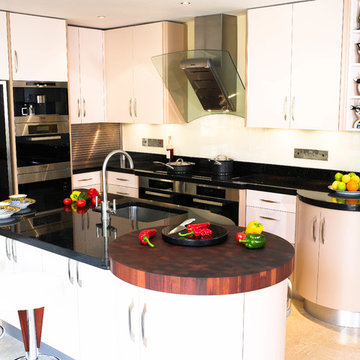Contemporary Curved Art Deco Kitchen
