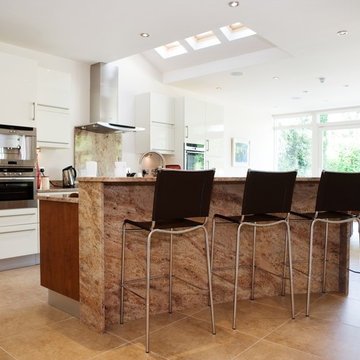 Contemporary Curved Kitchen