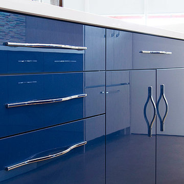 Contemporary Decorative Cabinet + Drawer Hardware By Schaub