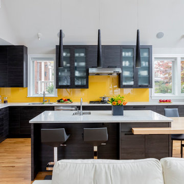 Contemporary Eat In Kitchen