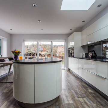 Contemporary family kitchen - Findon