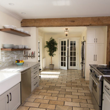 Contemporary Farmhouse Kitchen Renovation