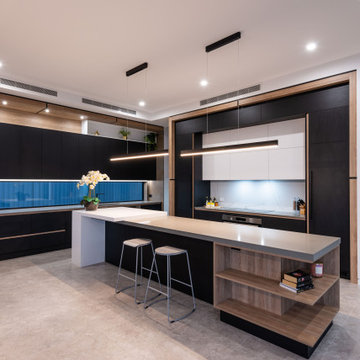 Contemporary / Gold Coast