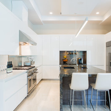 Contemporary Kitchen & Family Room - Hamptons Woodfield Country Club