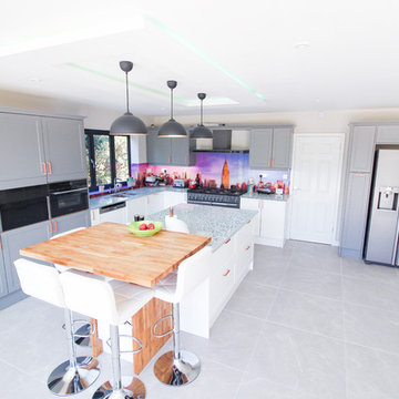Contemporary Kitchen Extension With Custom Home Bar
