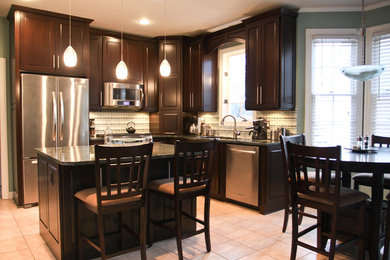 Contemporary Kitchen in Centreville