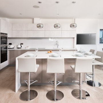 Contemporary Kitchen in Cotswold's Holiday Home