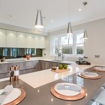 Contemporary kitchen - Surrey