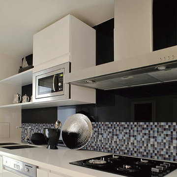 Contemporary Kitchen with Grey / Black / White Mosaic Backsplash