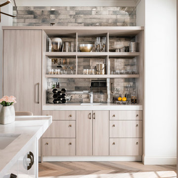 Contemporary Kitchen with Metropolis Door in Silver Elm