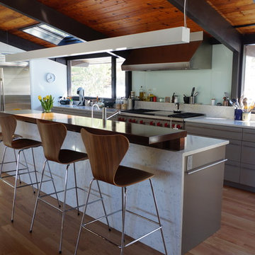 Contemporary Kitchen with Silestone