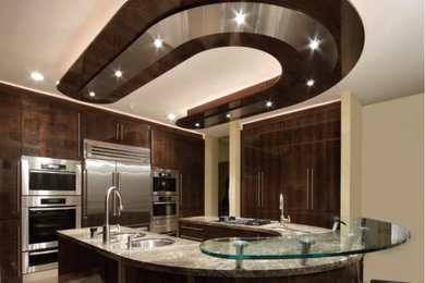 Example of a trendy kitchen design in Toronto